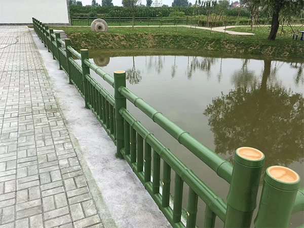 仿竹護欄施工案例